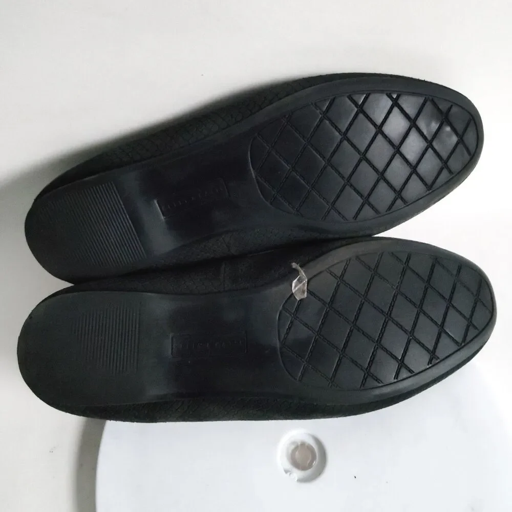 Kelly & Katie Black Leather Slip On Comfort Snakeskin Embossed Loafers Size‎ 9.5